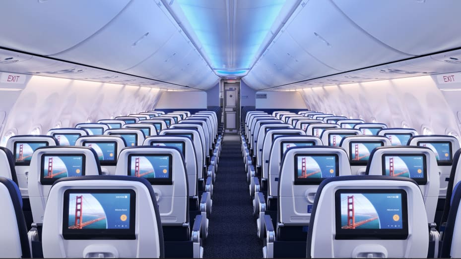A United planeja equipar novos jatos com telas nas costas dos assentos.