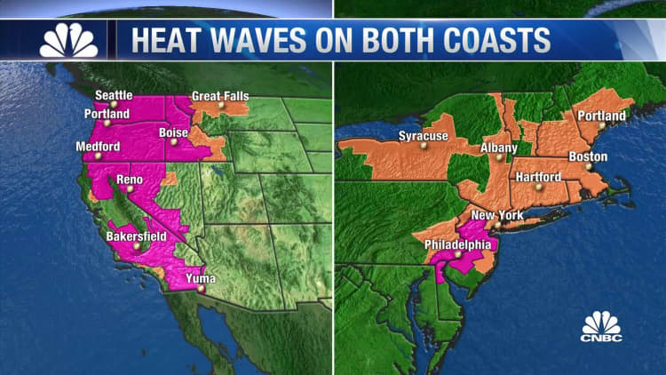 Heat wave hammers both coasts