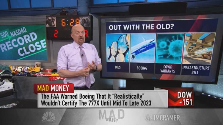 Jim Cramer recommends Boeing after 777X woes