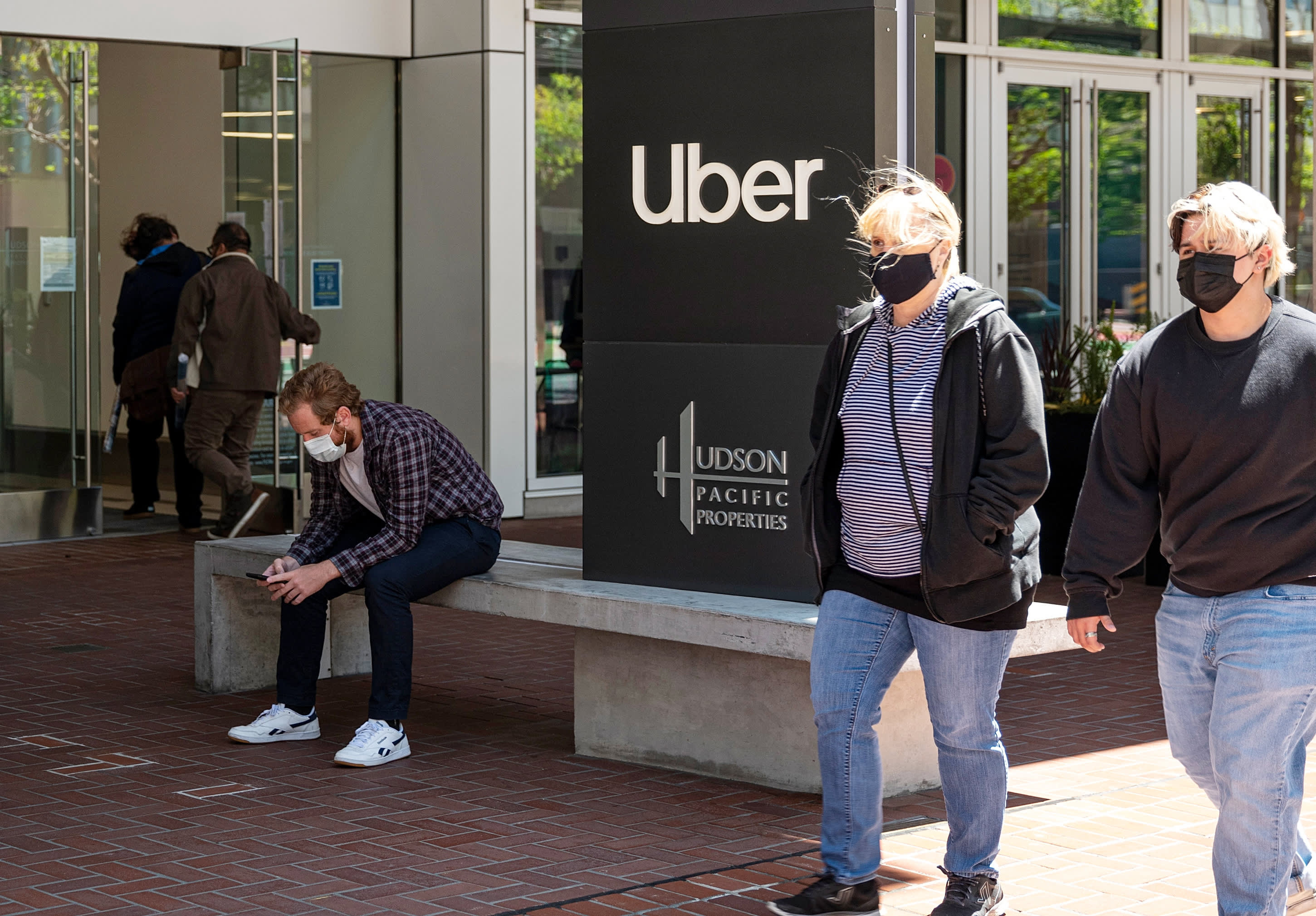 Leading Wall Avenue analysts like stocks like Uber and Shopify