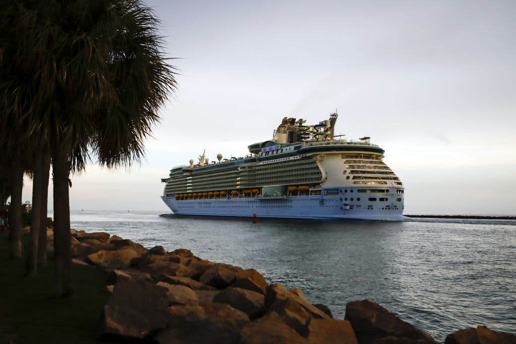 Unvaccinated Florida cruise company need to have insurance policy