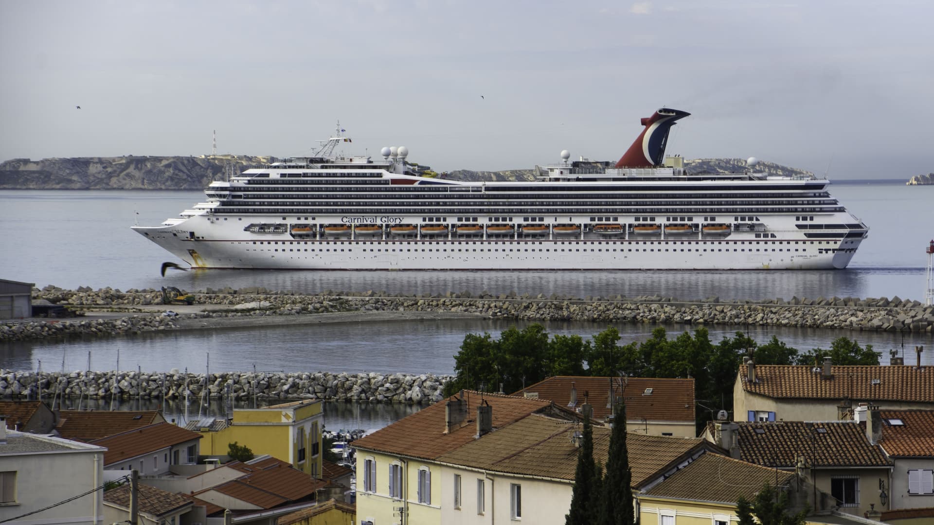 Cruise operator Carnival lifts 2024 profit forecast on record demand
