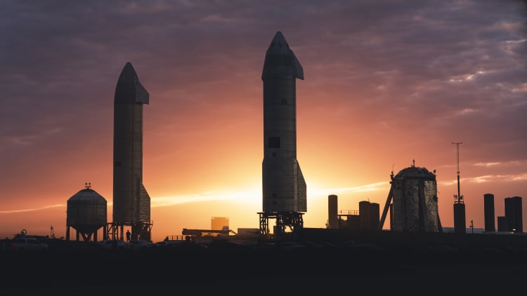 Here's the state of the commercial space race in 2021