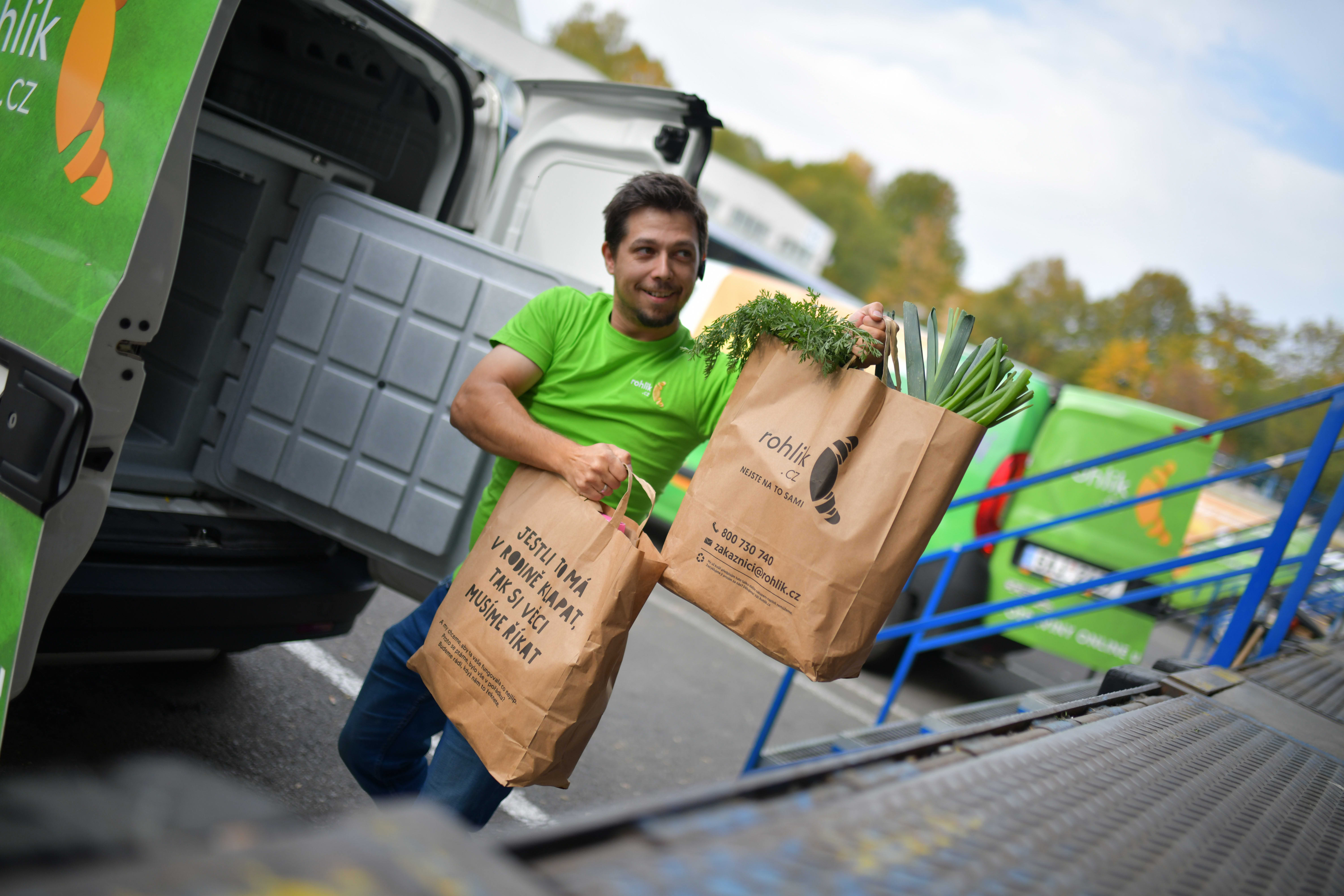 Grocery Deliveries in Sharing Economy - The New York Times