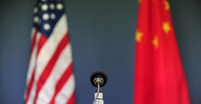 U.S., China's top commerce officials meet to discuss trade concerns