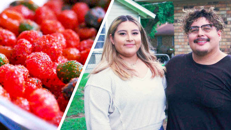 How this brother-sister duo brings in $105K making Mexican-American candy