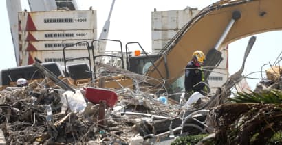 94 dead, 22 still missing in Florida condominium collapse