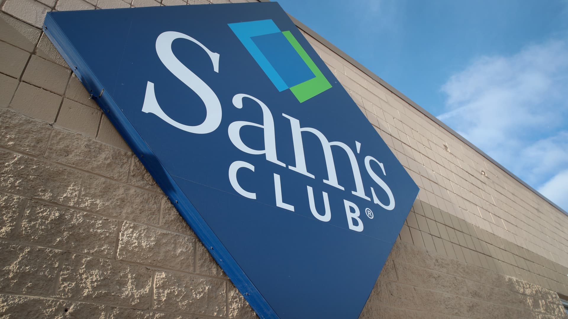 Walmart-owned Sam’s Club raises annual membership fee for the first time in nine years – CNBC