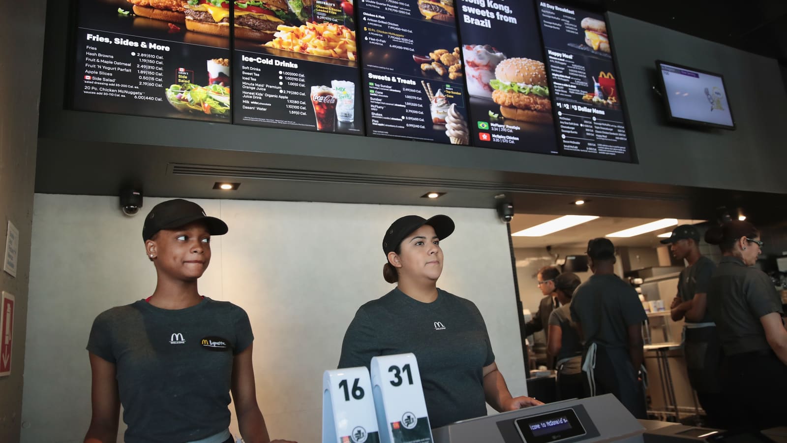 How Much Does McDonald’s Franchise Cost In 2022? (Guide)