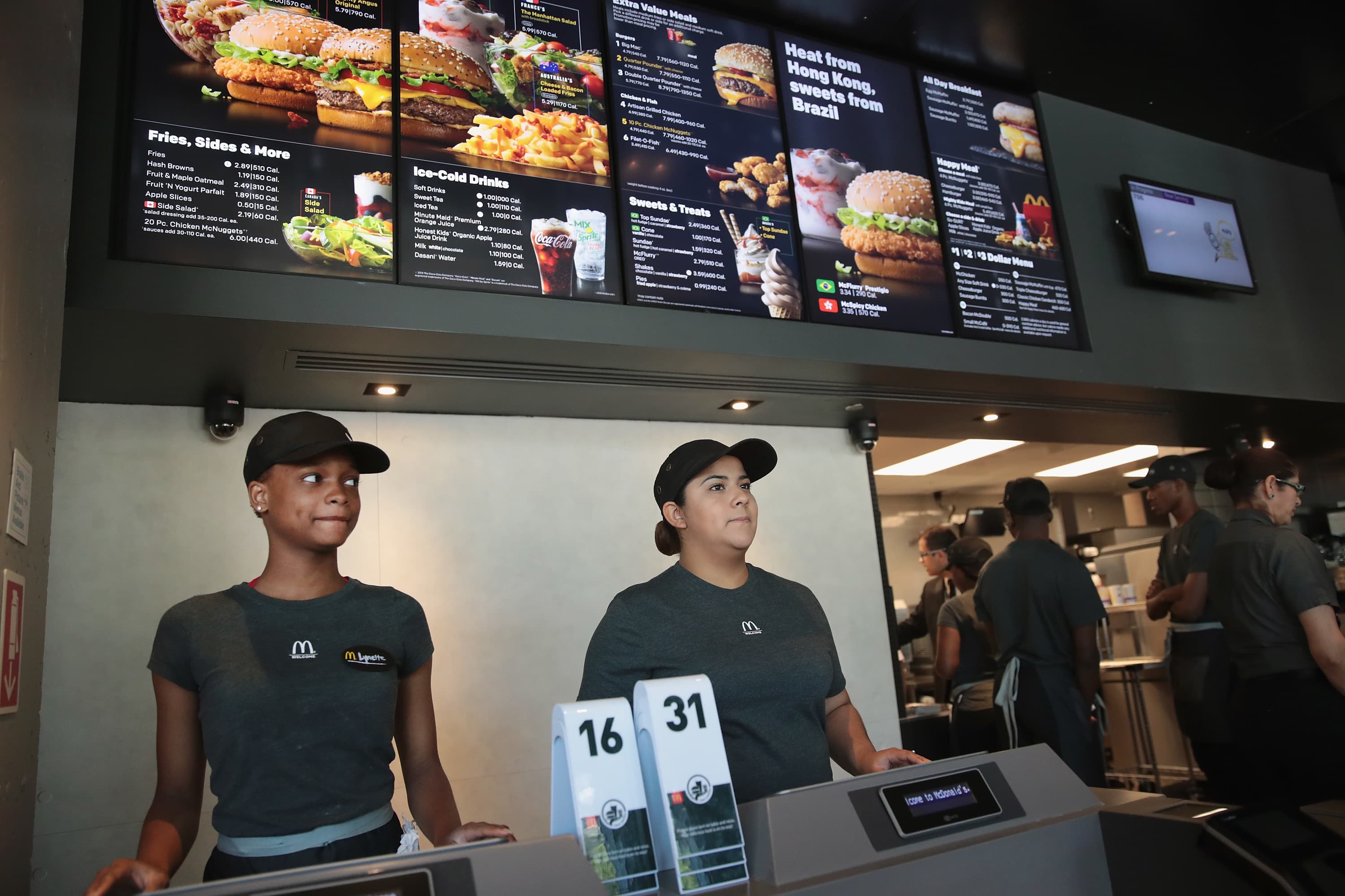 McDonald's und Chipotle bereiten sich auf Arbeitskämpfe im Fast-Food-Bereich im Jahr 2024 vor