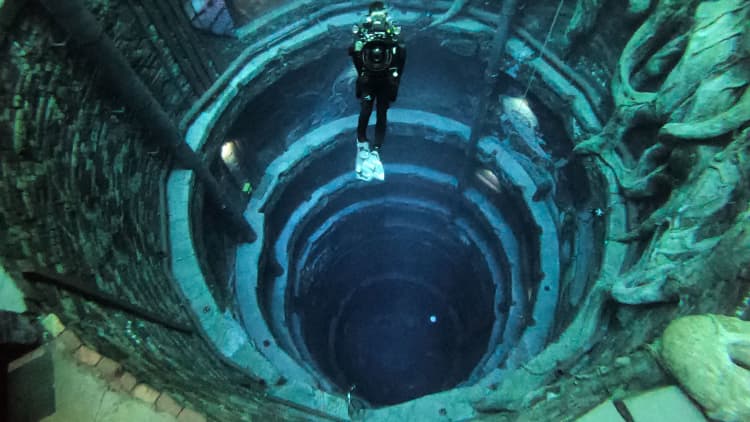 Dubai opens world's deepest diving pool—a sunken city nearly 200 feet under water