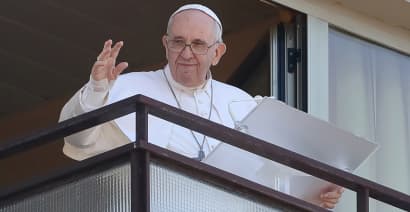 Pope Francis seen leaving hospital 10 days after surgery