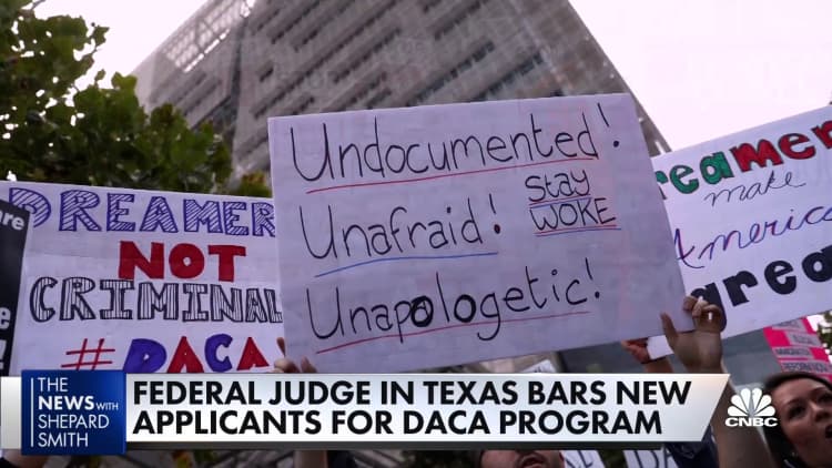 Federal judge orders U.S. to stop accepting DACA applications