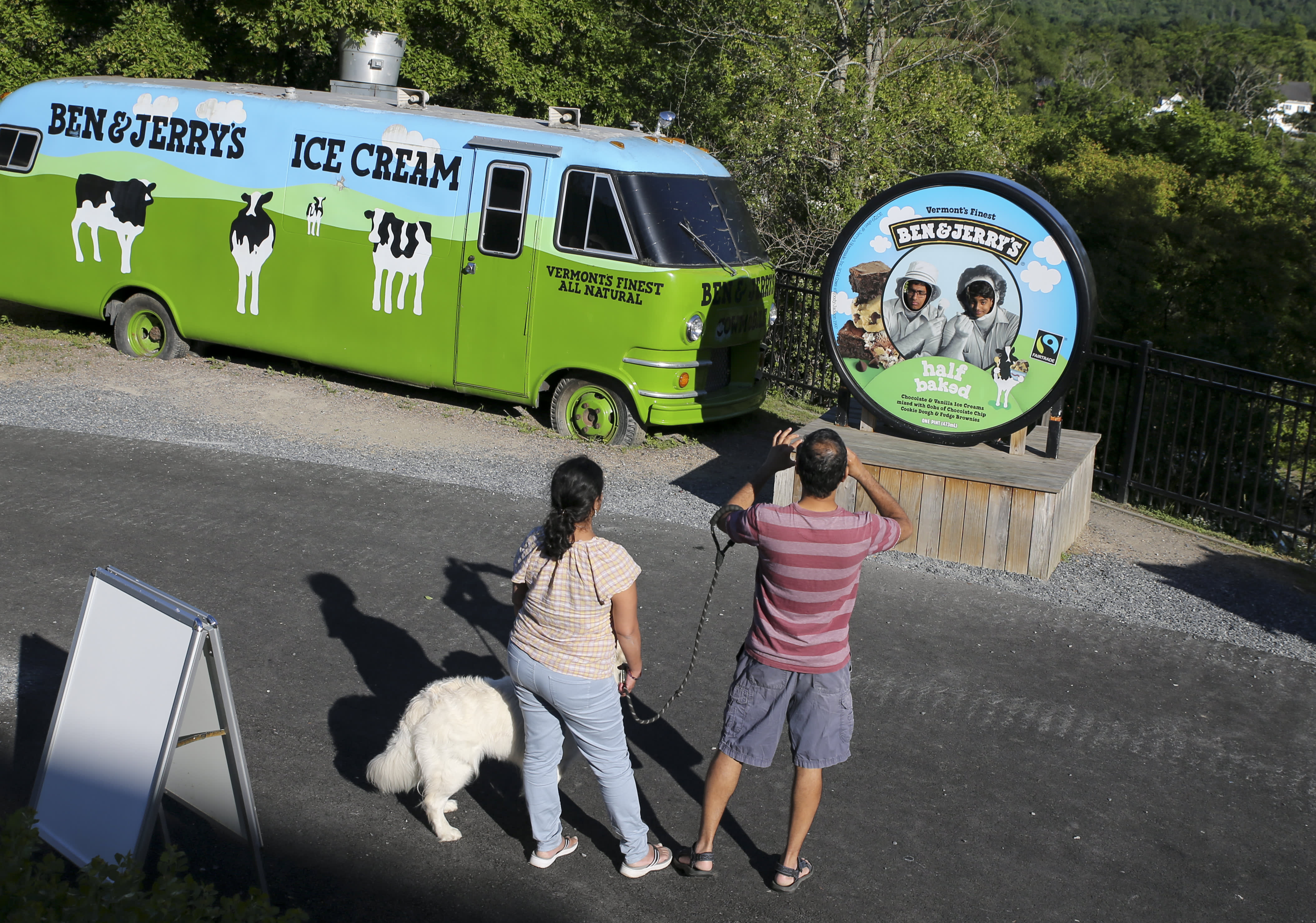 Unilever to spin off its ice cream unit including Ben & Jerry's;  Shares rose 5%