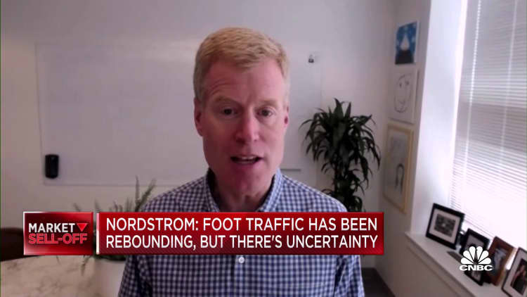 Nordstrom CEO maintains focus on consumers, despite challenges