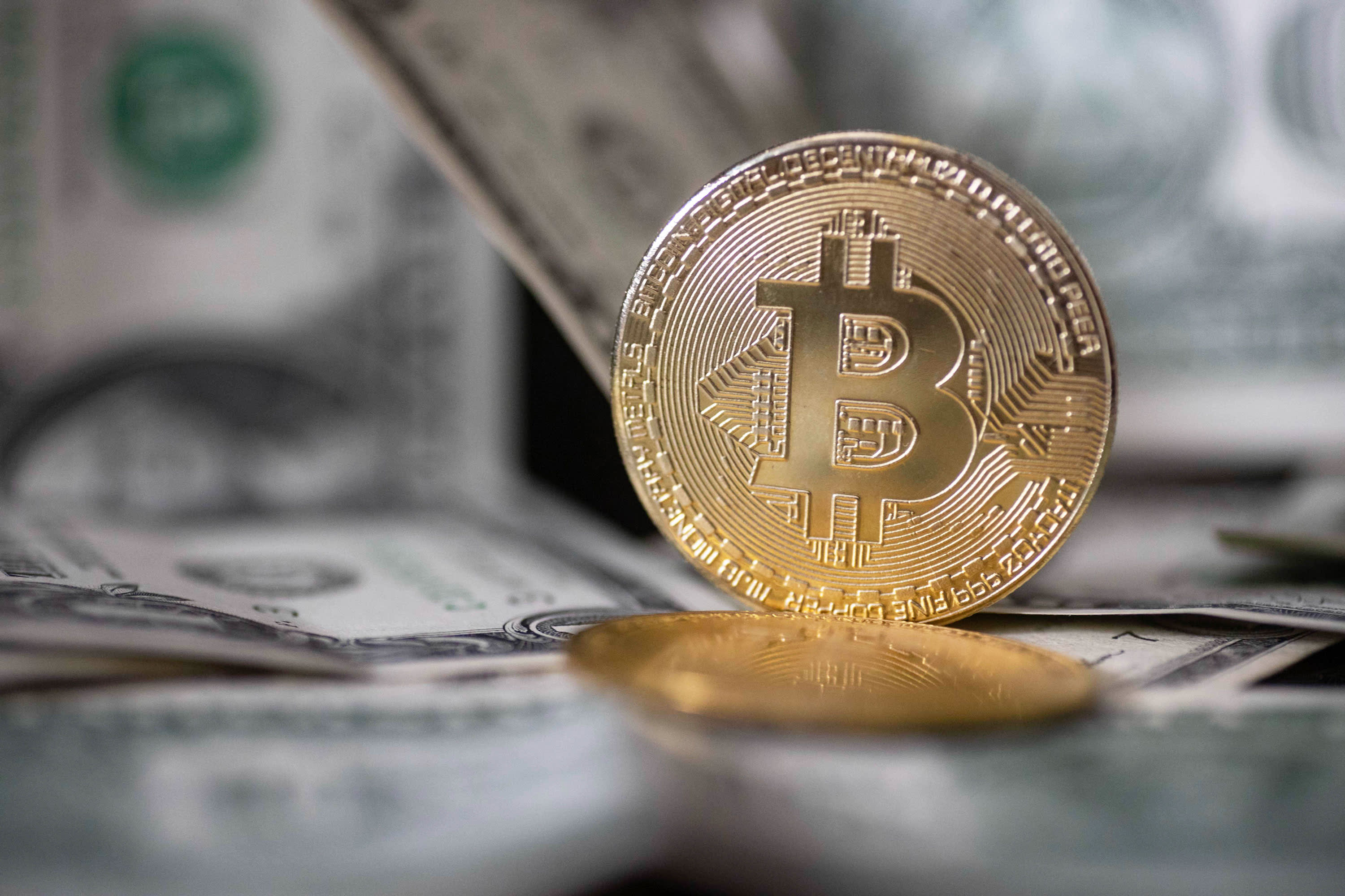 First bitcoin etf как перевести деньги с bitcoin кошелька