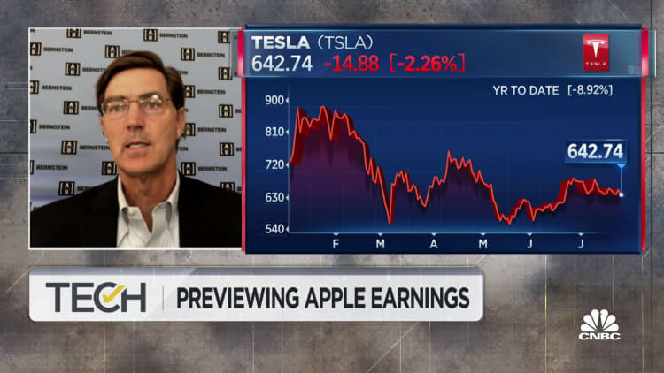 Toni Sacconaghi on China risk to Apple and Tesla