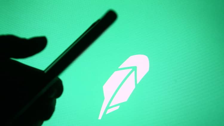 Robinhood to launch crypto wallets as its bitcoin business grows