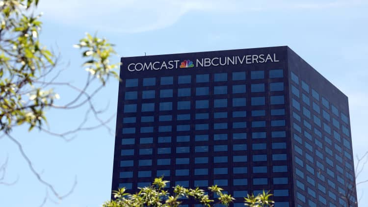 Comcast beats earnings expectations, adds record number of internet customers