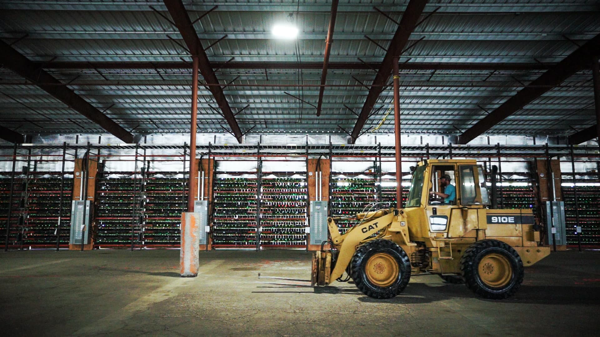 Inside the SCATE Ventures mining farm in Dallesport, Washington.