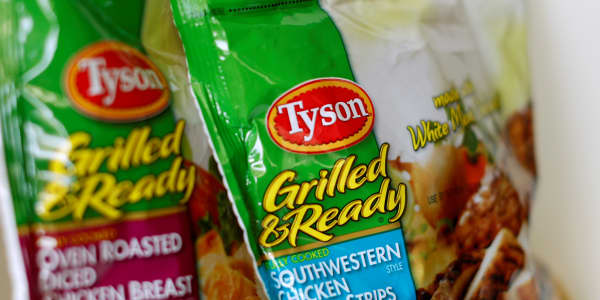 Jim Cramer shares his thoughts on Tyson Foods, Micron, U.S. Steel, Johnson Controls and Robinhood 