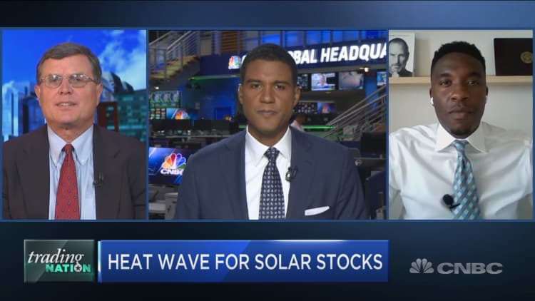 SolarEdge, First Solar pop on analyst calls — ways to trade clean energy