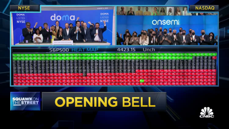 Stocks open lower after GM earnings and jobs data disappoint
