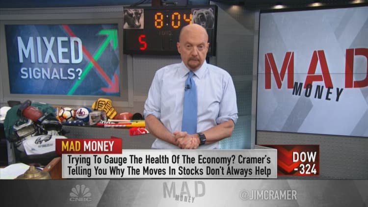 Here's why Jim Cramer thinks the U.S. economy will remain strong despite Covid delta variant