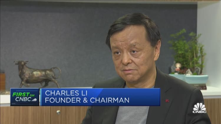 China's tech crackdown is a 'healthy, self-regulatory move,' says former Hong Kong Exchange CEO