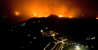 Fire devastates Greek island Evia as residents and tourists evacuatedare 