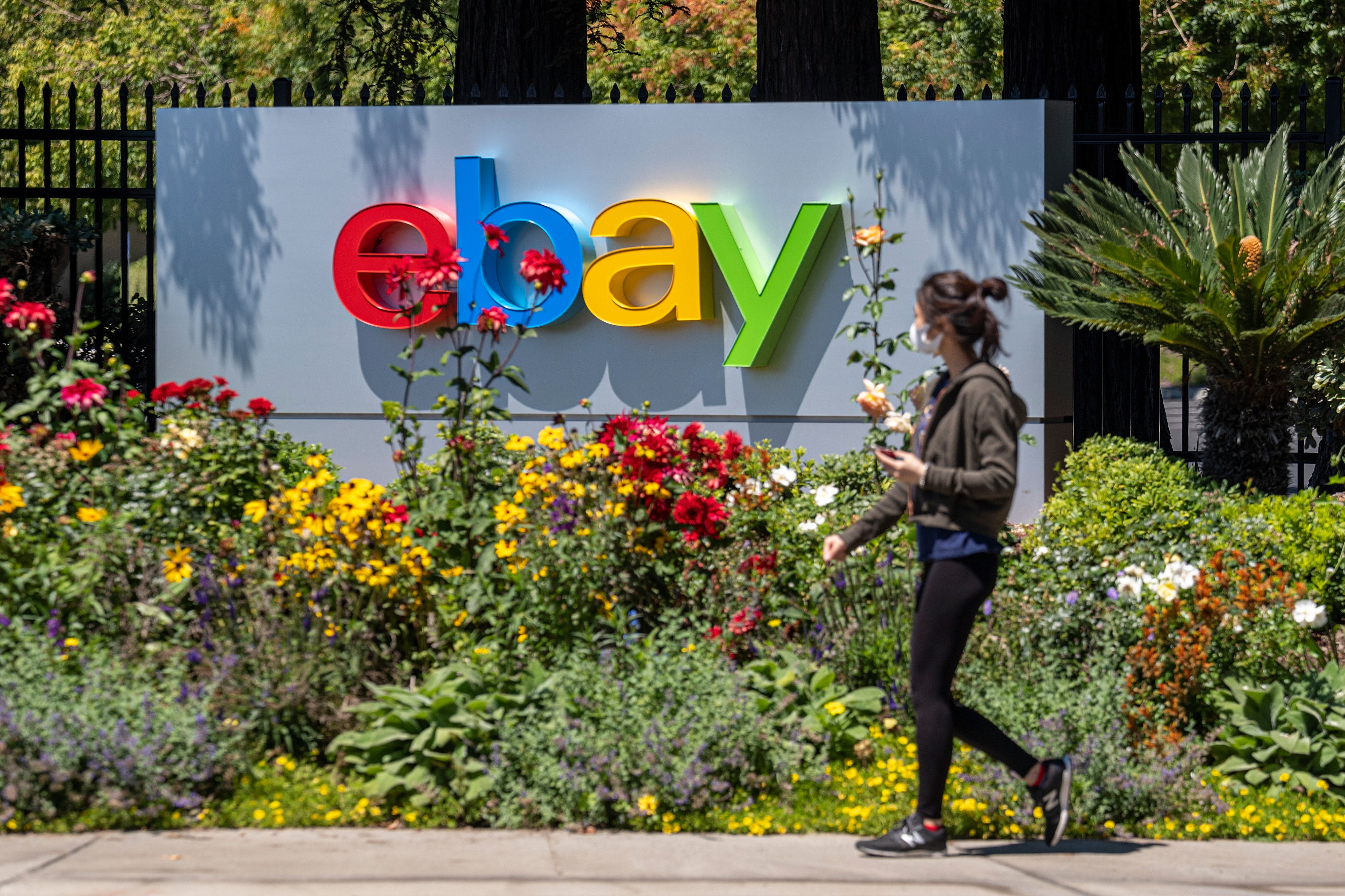 EBay stock sinks after the company gives disappointing guidance – CNBC