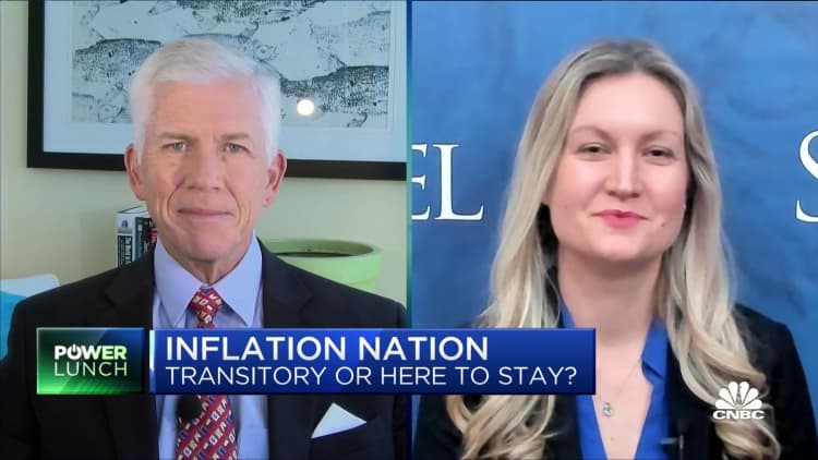 Seeing early signs inflation will remain transitory, says economist