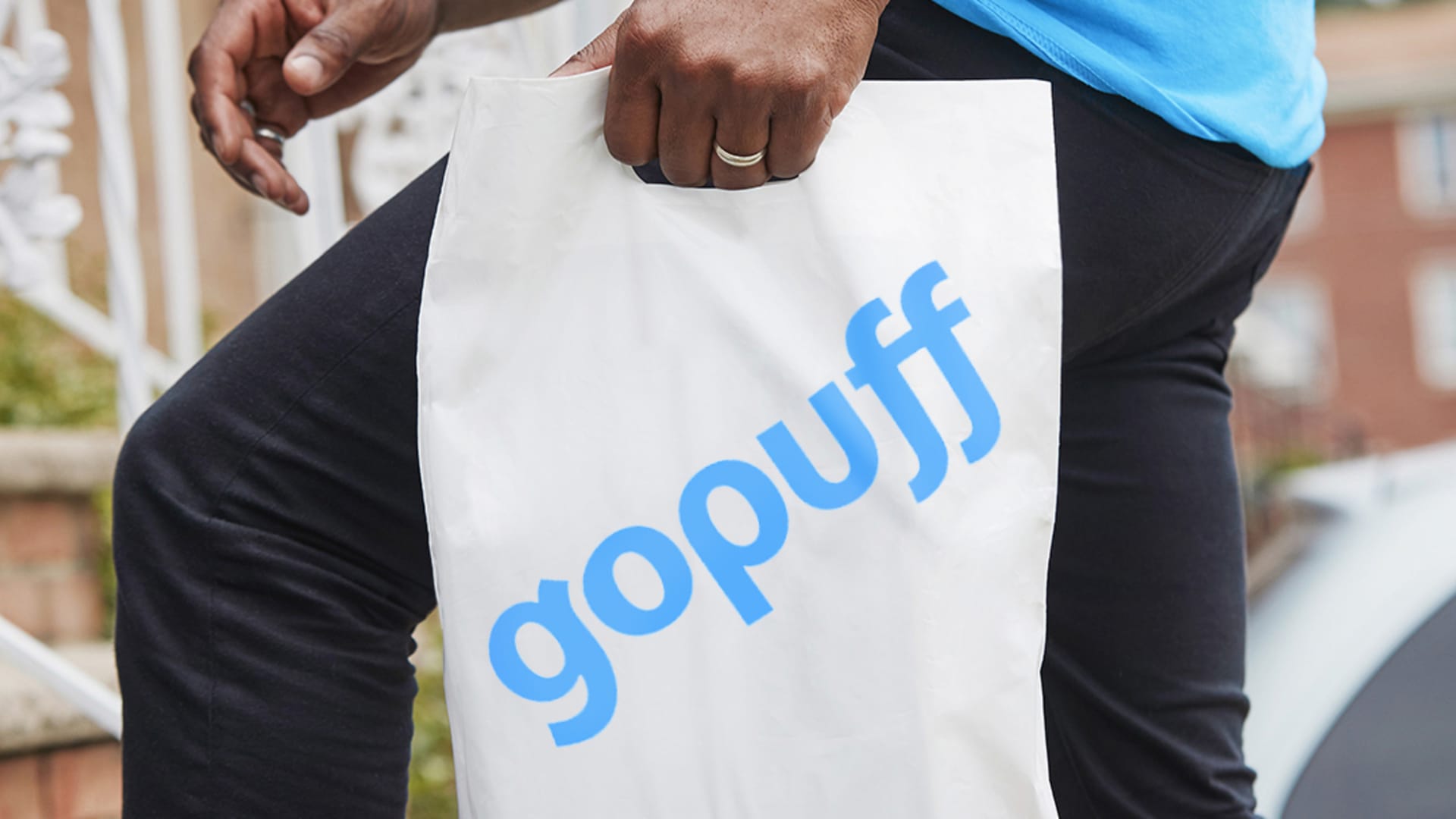 Delivery startup Gopuff cuts 10% of its global workforce and closes 76 U.S. warehouses