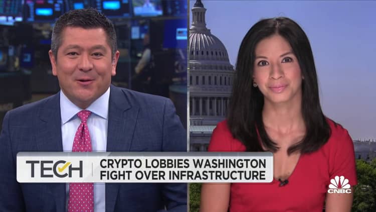 Crypto lobbies Washington amid fight over infrastructure