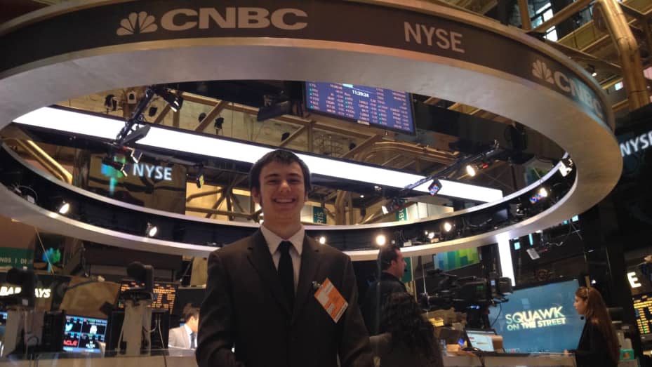 杰里米·鲁宾 (Jeremy Rubin) 在 2013 年实习期间参观了纽约证券交易所。