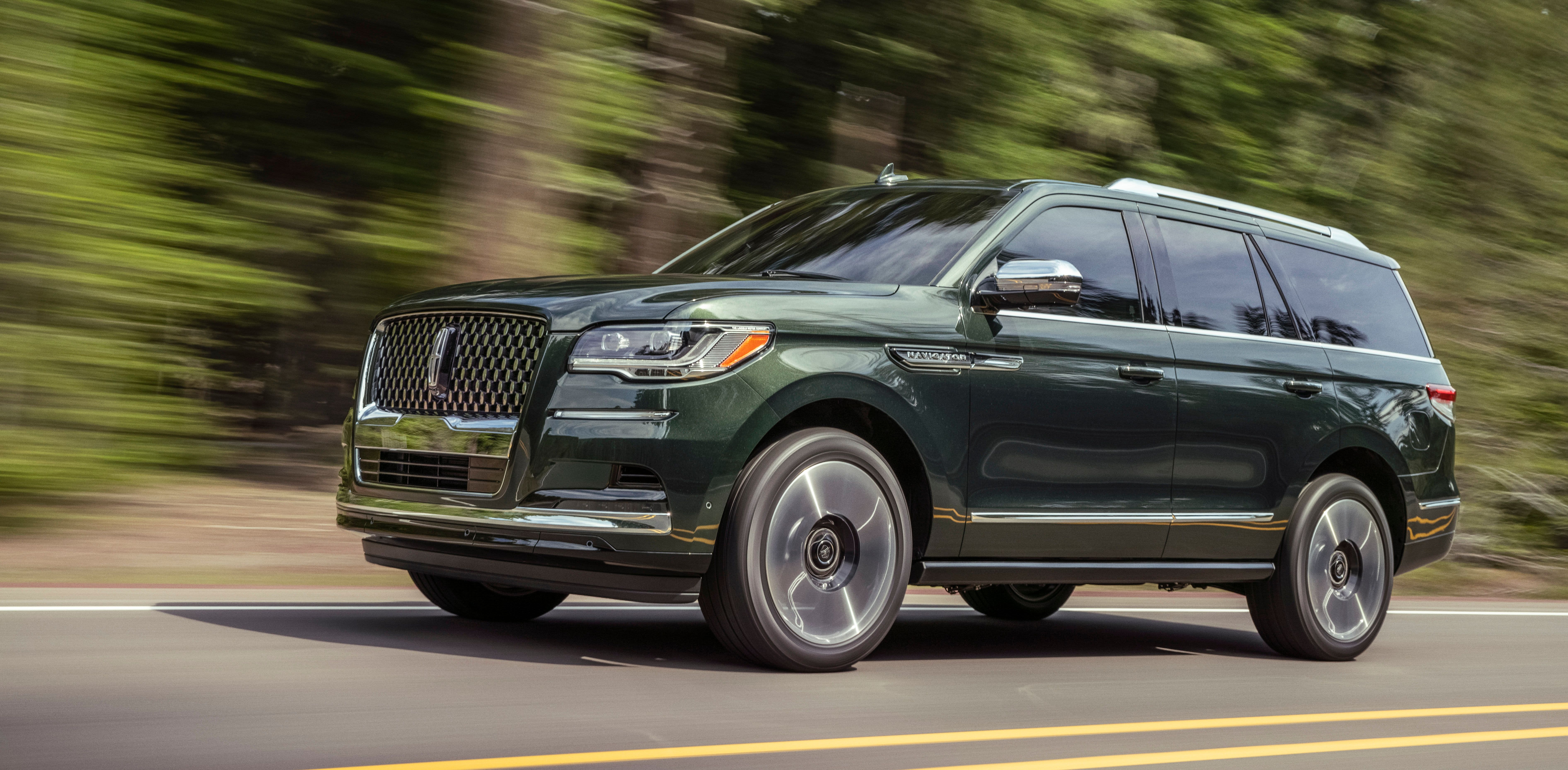 Ford unveils 2022 Lincoln Navigator with hands-free driving
