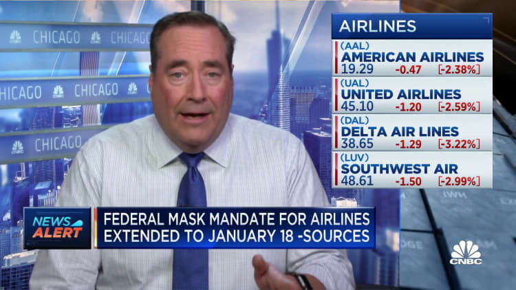 Biden administration extends air travel mask mandate