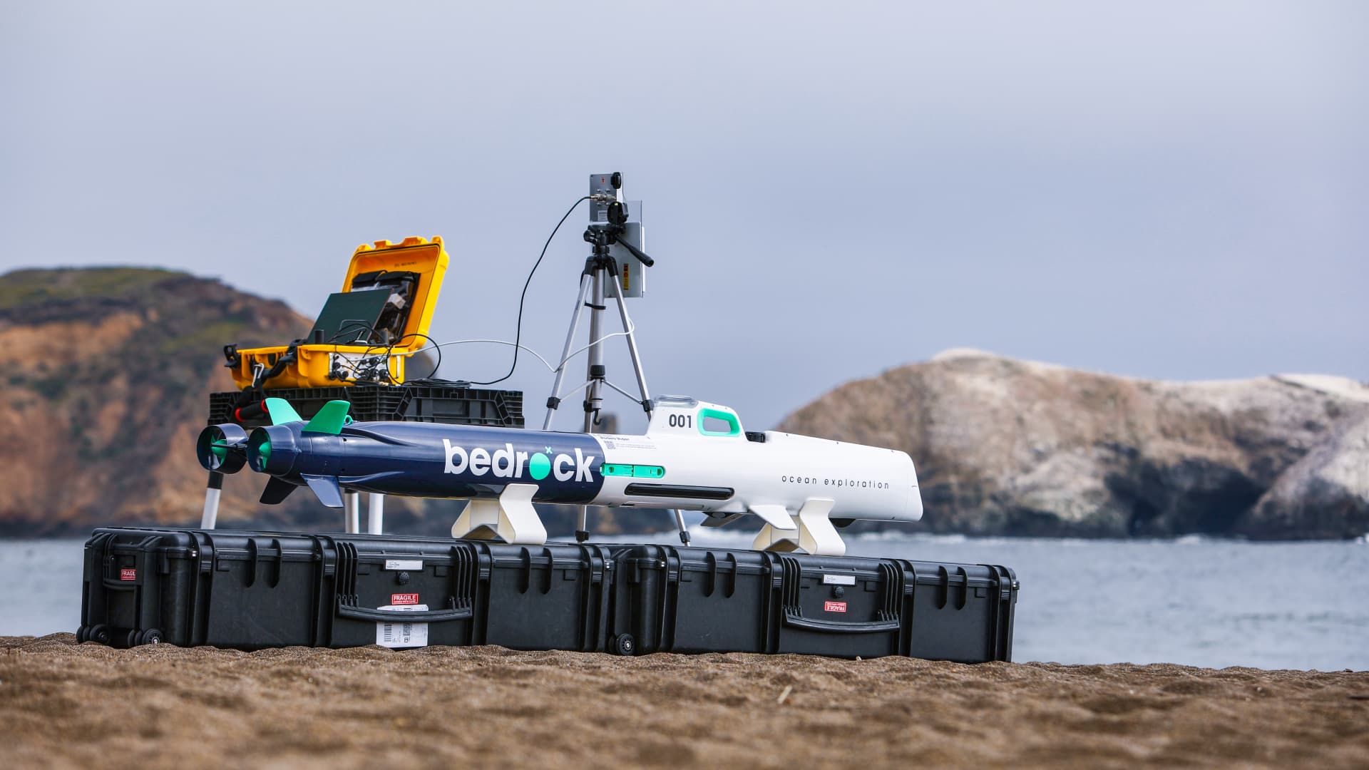 Bedrock developed an electric, autonomous underwater vehicle and software to map the seafloor.