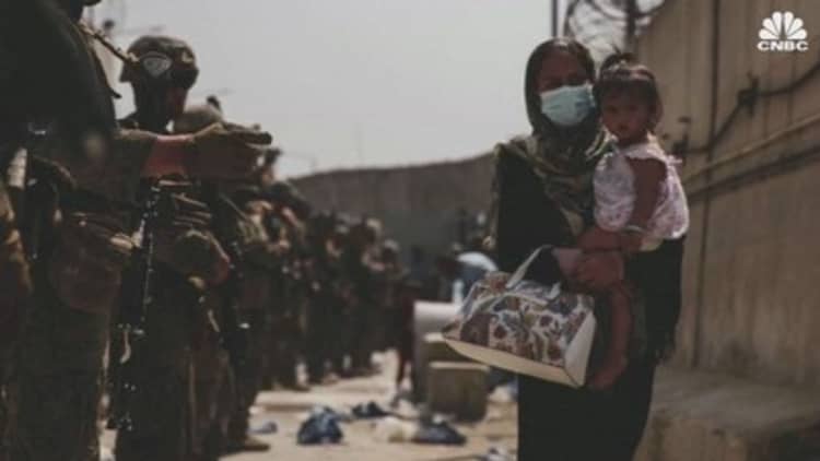 13,000 people have been evacuated from Afghanistan in five days, but thousands still wait