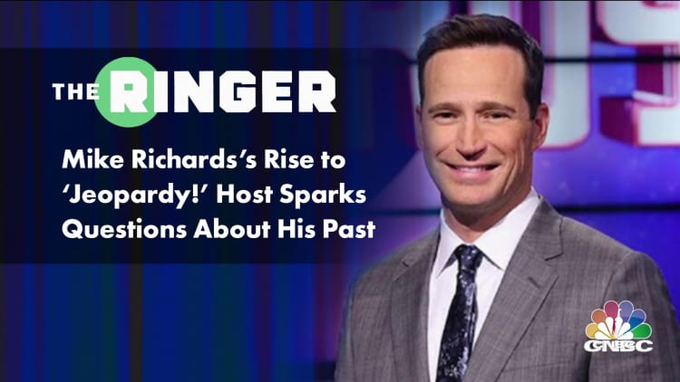 Mike Richards steps down as Jeopardy host