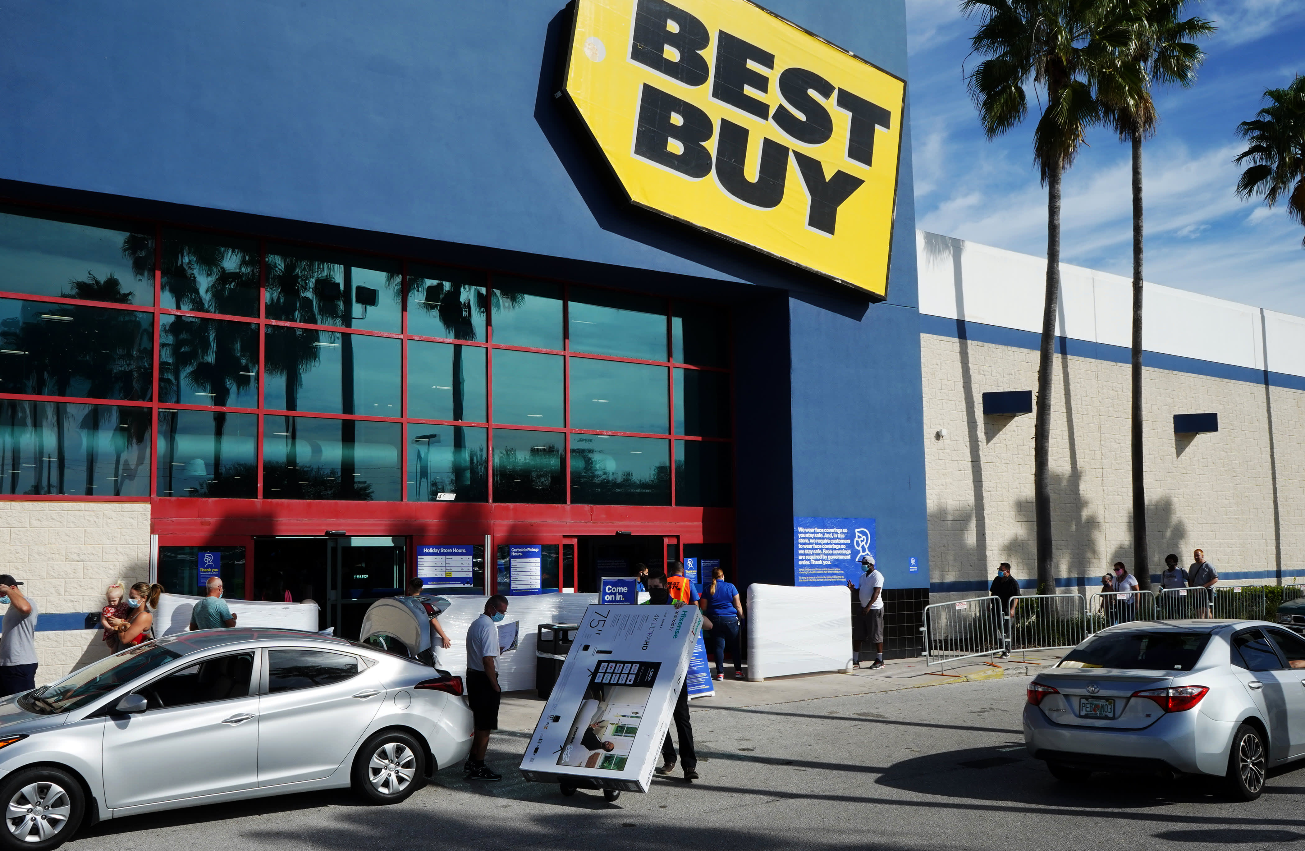 Stocks making the biggest moves midday: Best Buy Kroger Burlington and more – CNBC