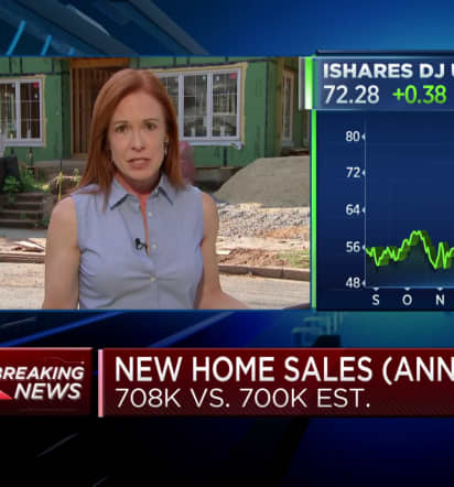 New home sales rose 708K versus 700K
