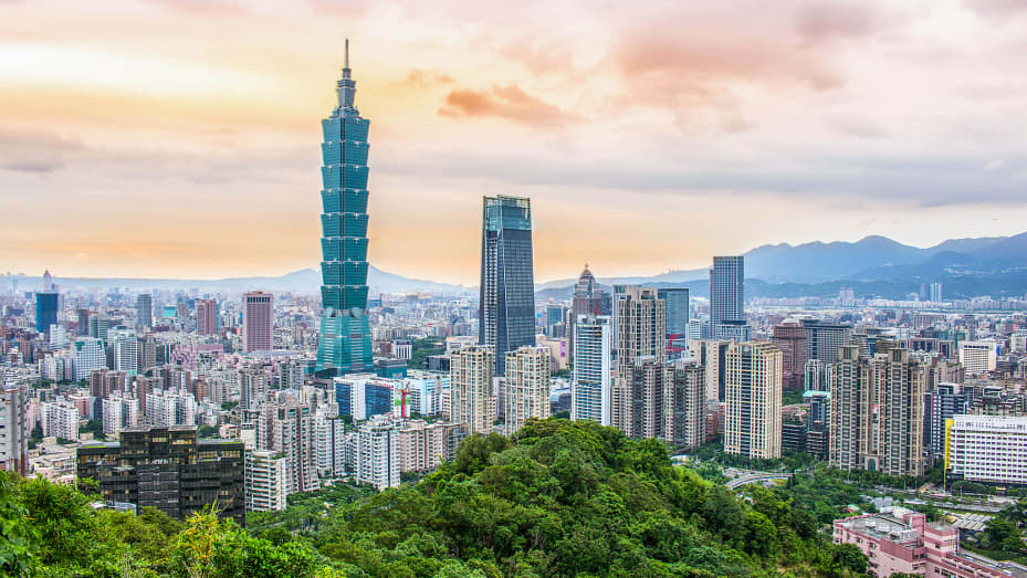 High-rise buildings sprawl out across the Taiwanese capital Taipei.