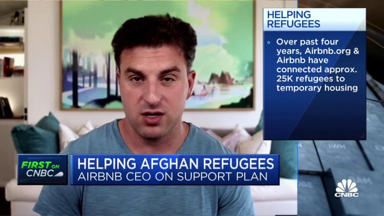 Airbnb will house 20,000 Afghan refugees