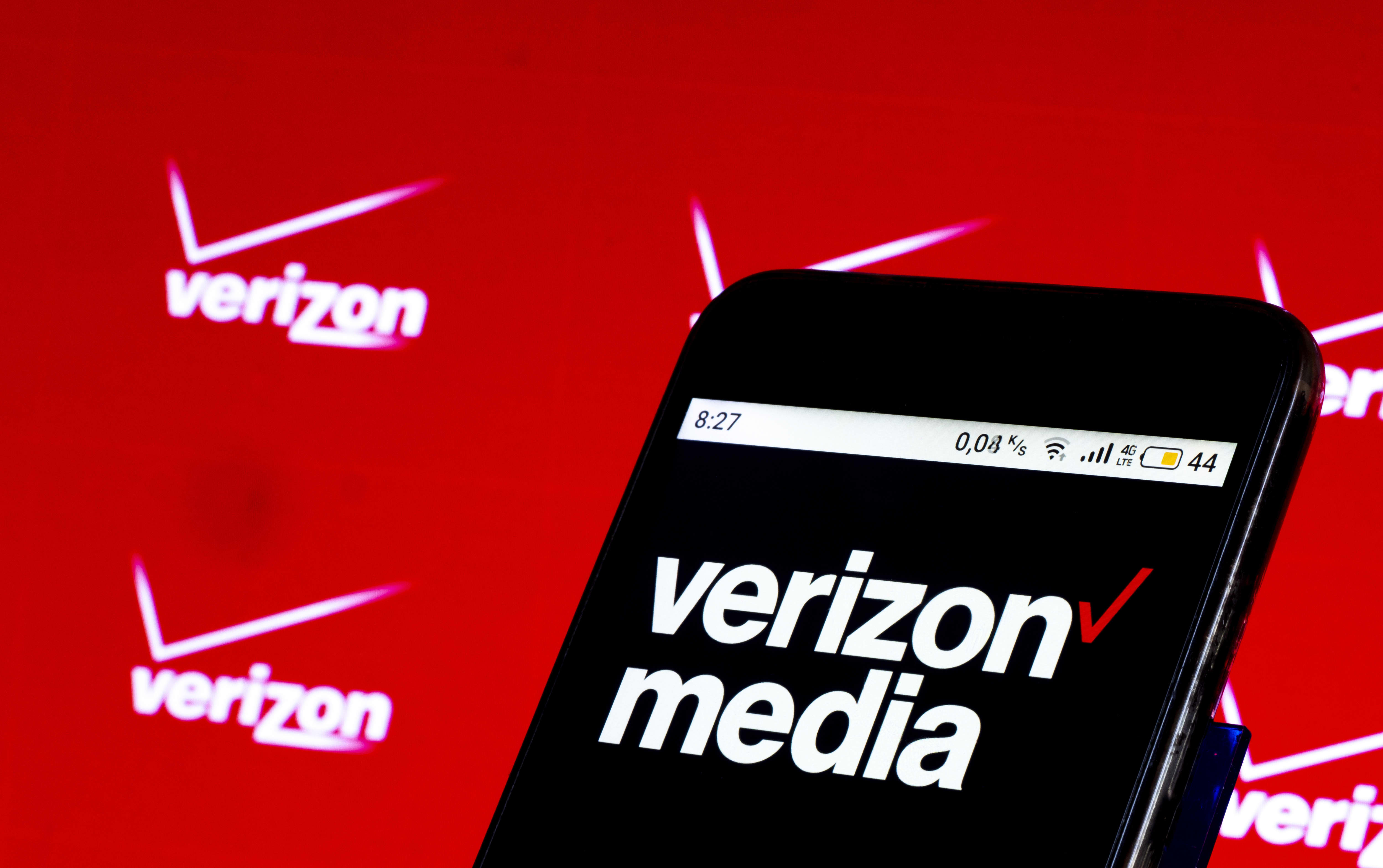 Verizon Media executives still don't know if they'll have jobs as Apollo seeks to close Yahoo deal