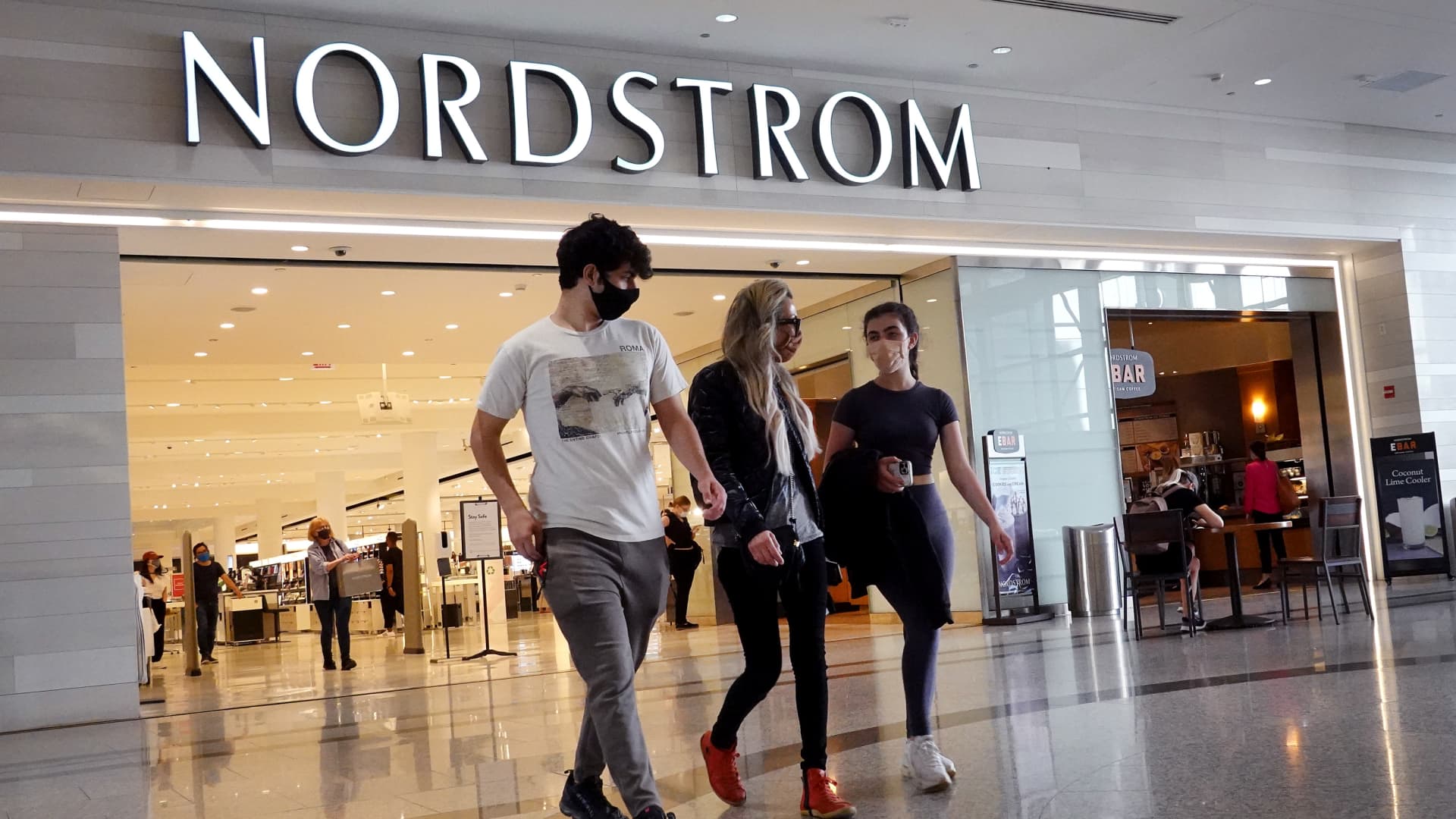 Nordstrom (JWN) reports Q2 2022 results