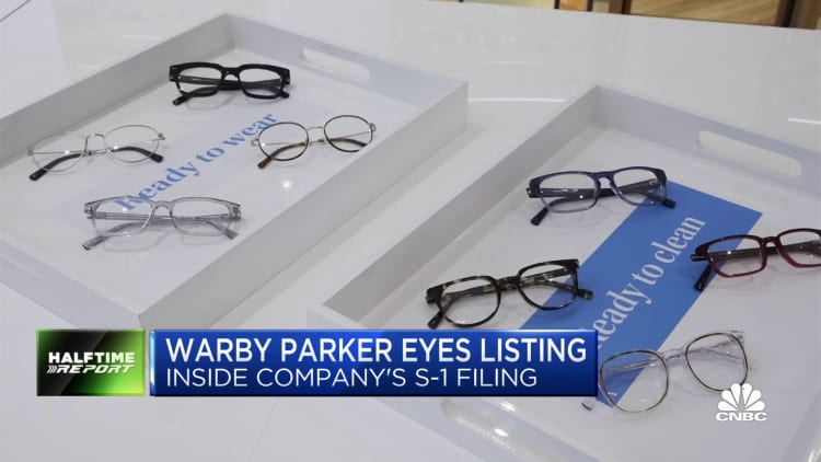 Warby Parker moves forward with direct listing
