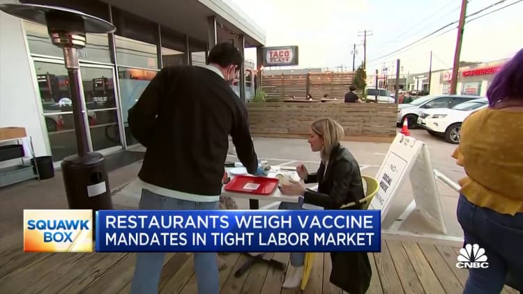 Restaurants weigh vaccine mandates in tight labor market