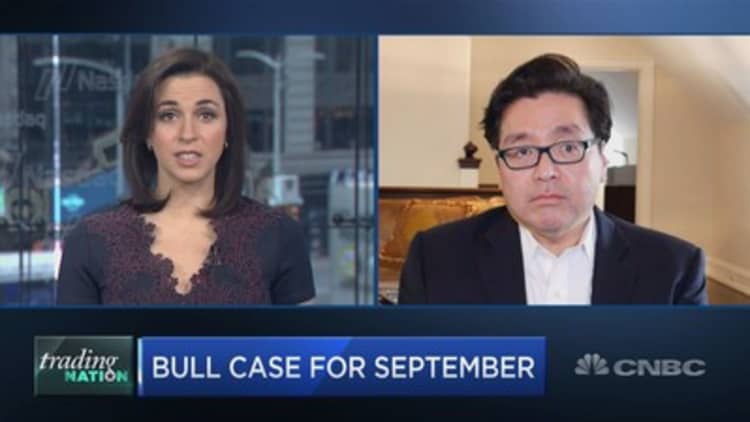 Market bull Tom Lee sees the S&P 500 jumping more than 100 points this month