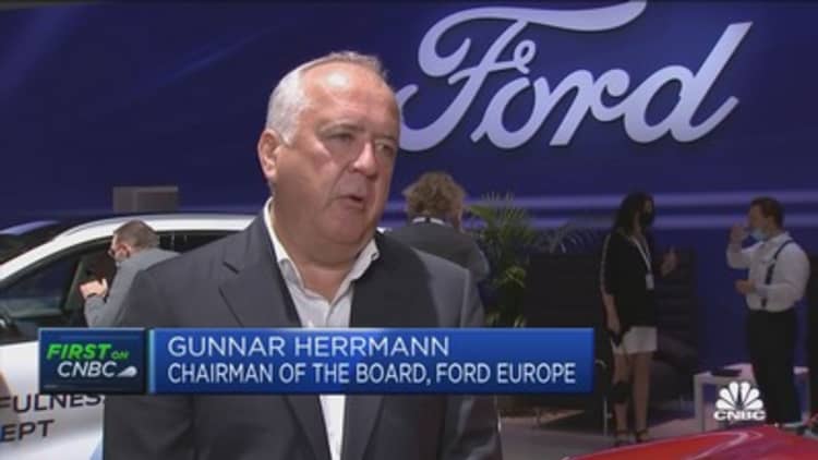 Raw material and semiconductors definitely an issue: Ford Europe Chairman